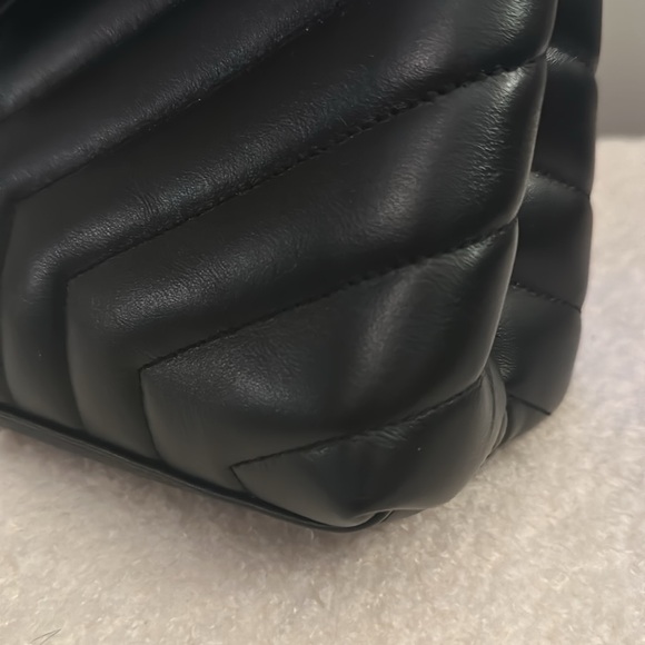 Saint Laurent Loulou Shoulder Bag Matelasse Chevron Medium - like new! - Picture 15 of 15